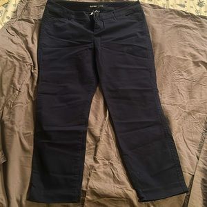 Old Navy Pixie cropped pants